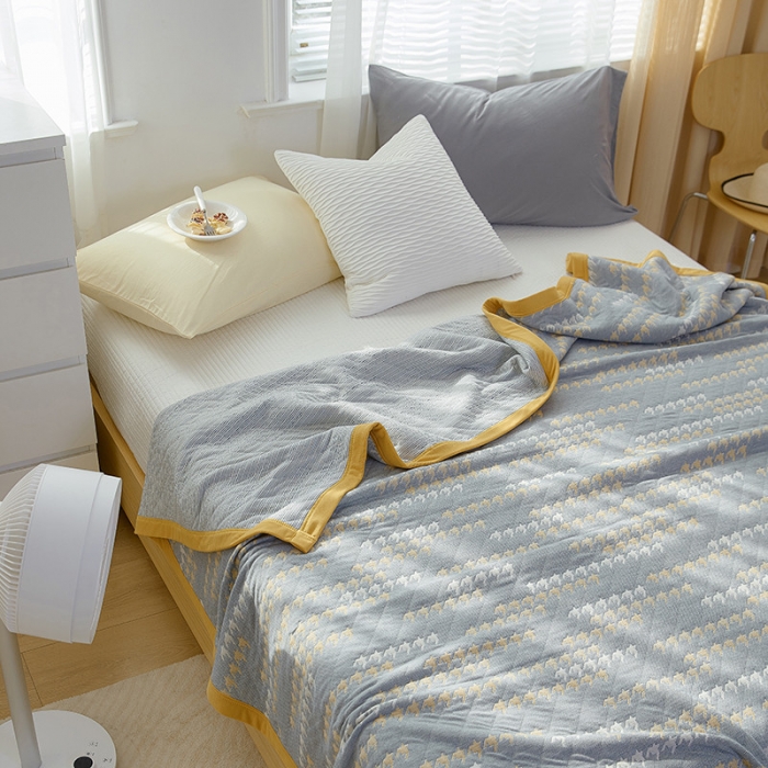 91家纺网 家纺一手货源 找家纺 吾秀家居 2022新款高端全棉针织提花毯一字千鸟格蓝