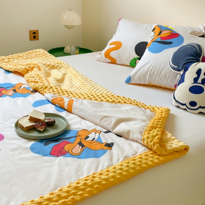 91家纺网 家纺一手货源 找家纺 星期八 2022新款迪士尼正版豆豆夏被 高飞