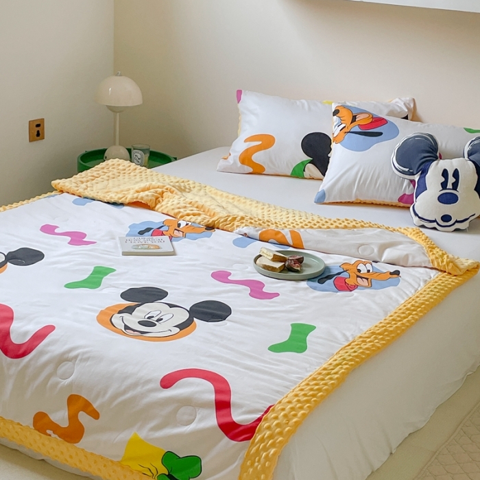 91家纺网 家纺一手货源 找家纺 星期八 2022新款迪士尼正版豆豆夏被 高飞