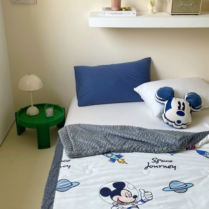 91家纺网 家纺一手货源 找家纺 星期八 2022新款迪士尼正版豆豆夏被 太空米奇