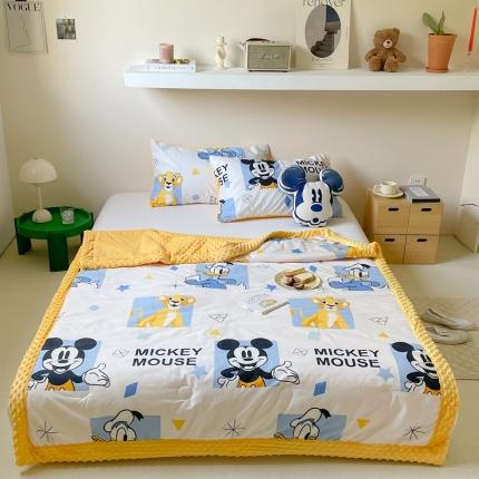 91家纺网 家纺一手货源 找家纺 星期八 2022新款迪士尼正版豆豆夏被 辛巴