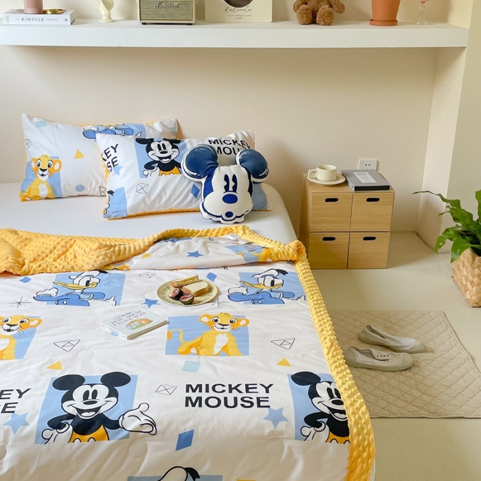 91家纺网 家纺一手货源 找家纺 星期八 2022新款迪士尼正版豆豆夏被 辛巴