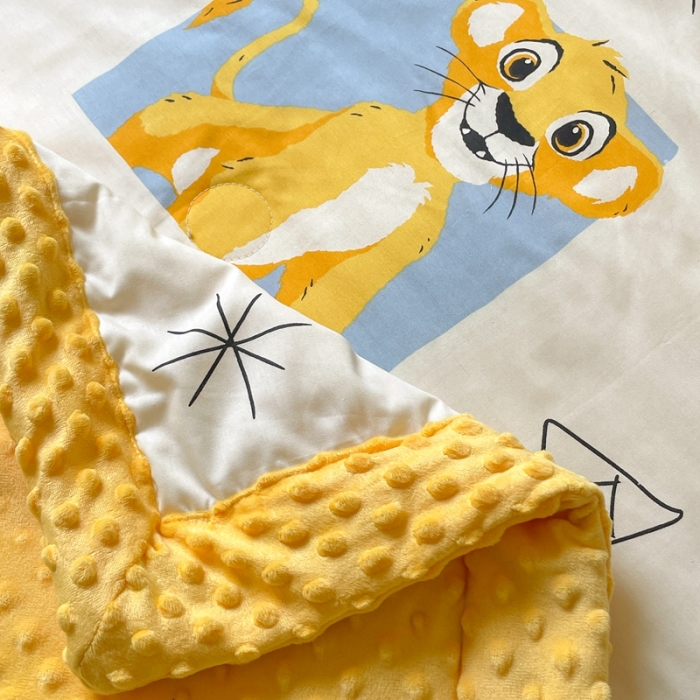 91家纺网 家纺一手货源 找家纺 星期八 2022新款迪士尼正版豆豆夏被 辛巴