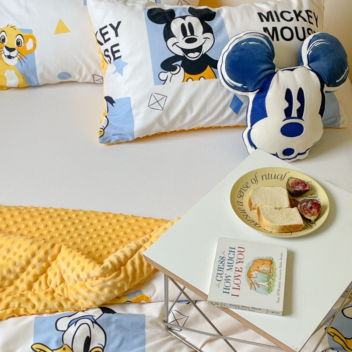 91家纺网 家纺一手货源 找家纺 星期八 2022新款迪士尼正版豆豆夏被 辛巴