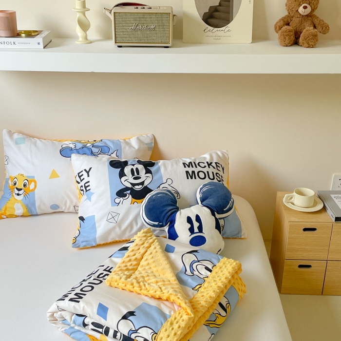 91家纺网 家纺一手货源 找家纺 星期八 2022新款迪士尼正版豆豆夏被 辛巴