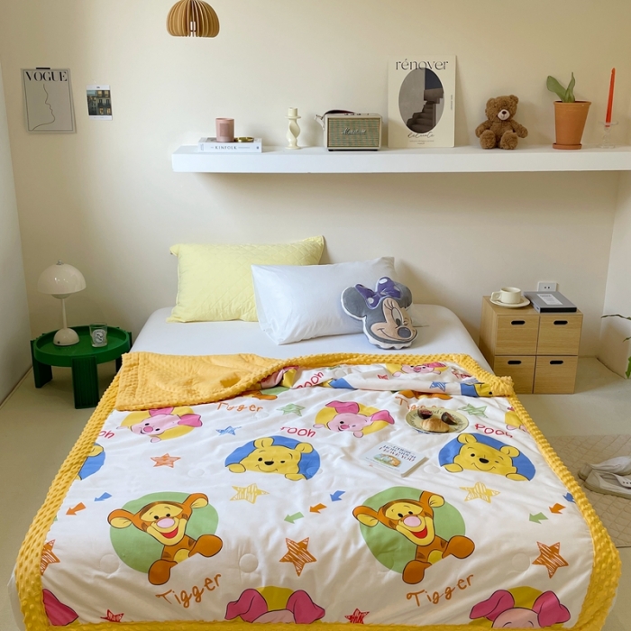 91家纺网 家纺一手货源 找家纺 星期八 2022新款迪士尼正版豆豆夏被 维尼家族