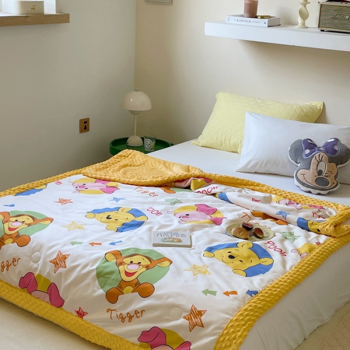 91家纺网 家纺一手货源 找家纺 星期八 2022新款迪士尼正版豆豆夏被 维尼家族