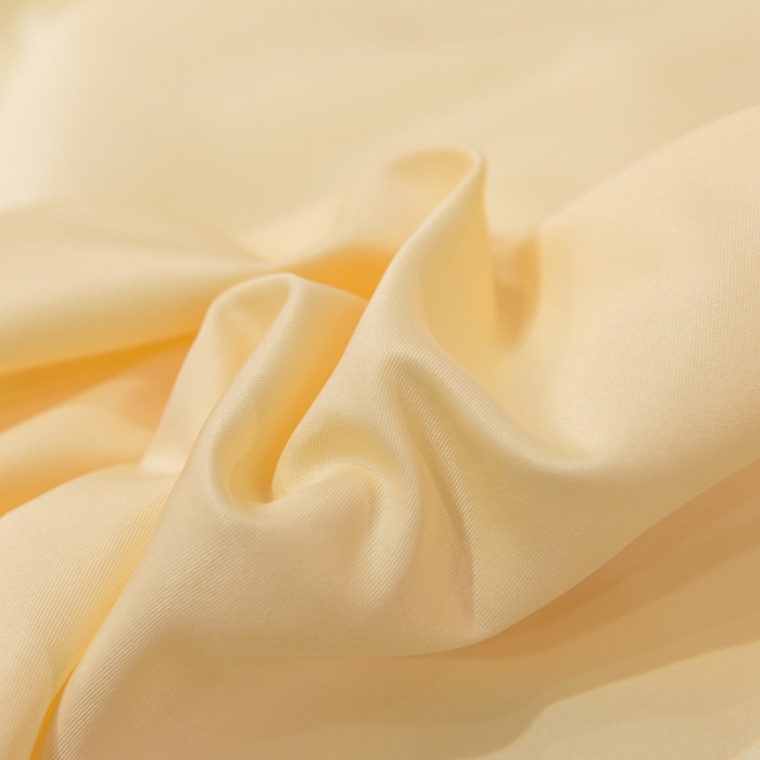 91家纺网 家纺一手货源 找家纺 艾米2025新款水洗真丝双层鱼尾边四件套-梦丽纱系列 鹅黄