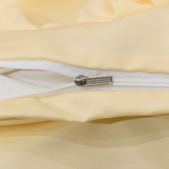 91家纺网 家纺一手货源 找家纺 艾米2025新款水洗真丝双层鱼尾边四件套-梦丽纱系列 鹅黄