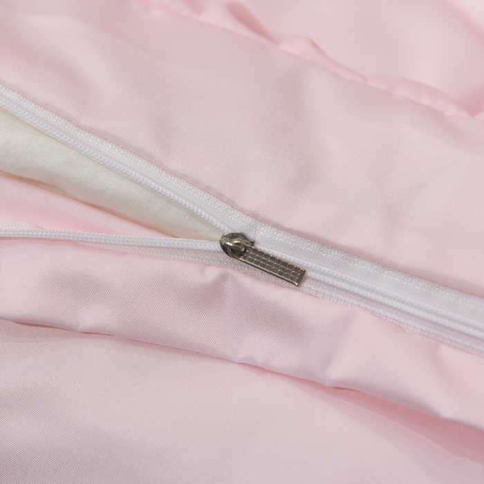 91家纺网 家纺一手货源 找家纺 艾米2025新款水洗真丝双层鱼尾边四件套-梦丽纱系列 浅粉