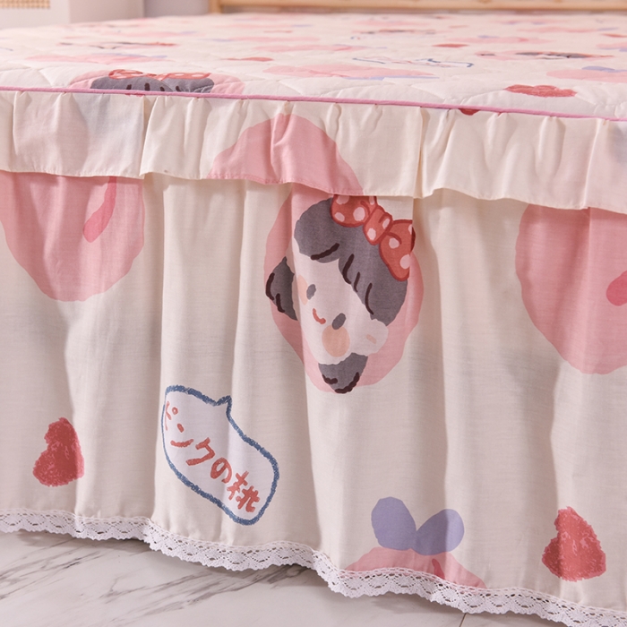 91家纺网 家纺一手货源 找家纺 美达 2025全棉蕾丝小花边夹棉床裙 白桃女孩