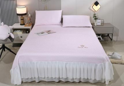 91家纺网 家纺一手货源 找家纺 （总）新月家纺  2022新款冰豆豆蕾丝床裙款凉感席凉席三件套