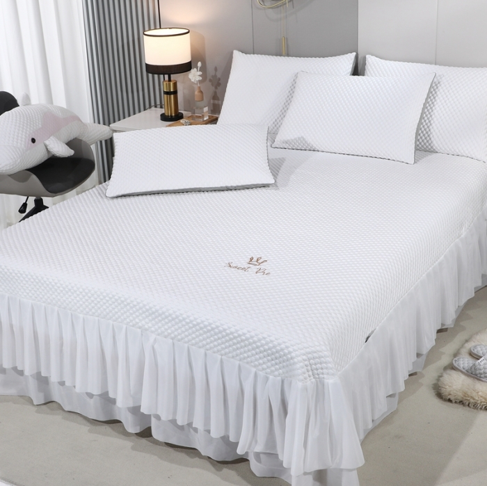 91家纺网 家纺一手货源 找家纺 （总）新月家纺  2022新款冰豆豆蕾丝床裙款凉感席凉席三件套