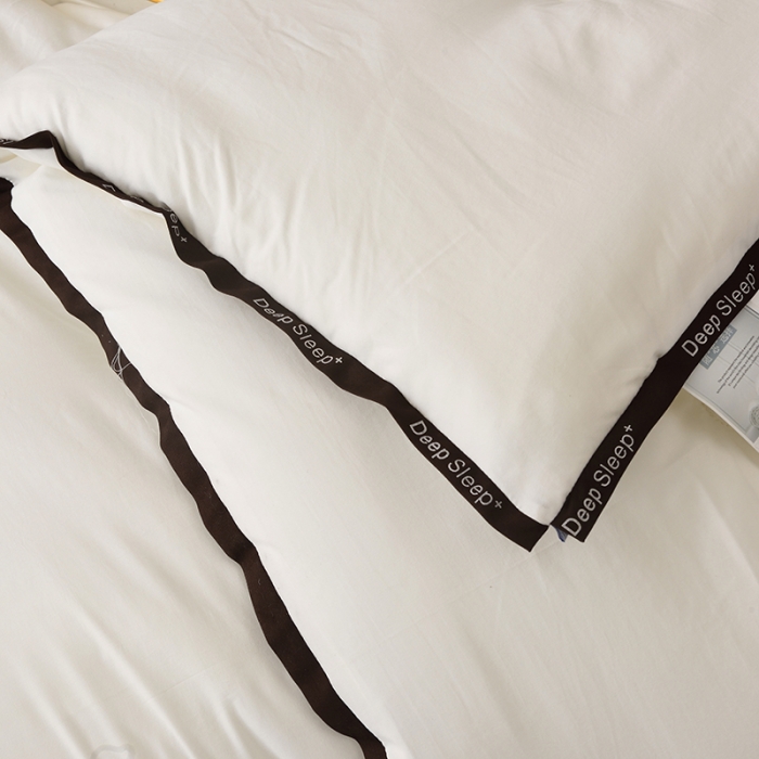 91家纺网 家纺一手货源 找家纺 德芙 2023新款运动风纯色超柔天竺棉被 本白色