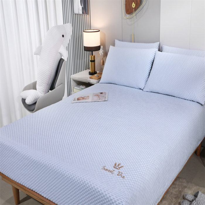 91家纺网 家纺一手货源 找家纺 （总）新月家纺 2022新款冰豆豆蕾丝全包边款凉感席凉席三件套