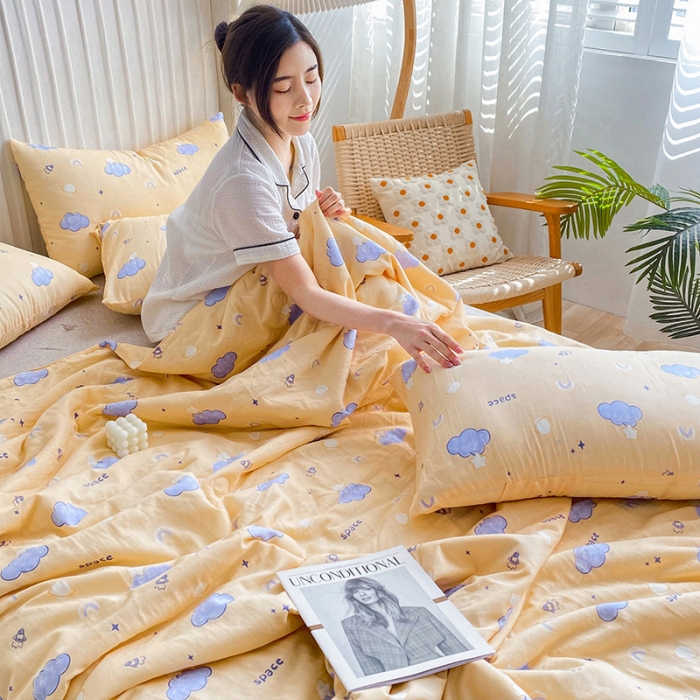 91家纺网 家纺一手货源 找家纺 吾秀家居  2022新款A类全棉有氧双层纱夏被 彩虹云-黄