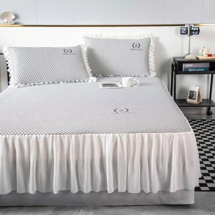 91家纺网 家纺一手货源 找家纺 佳居缘 2022新款冰豆豆冷感床裙款凉席三件套 典雅灰