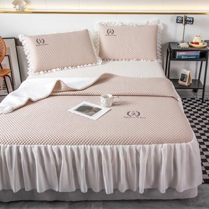 91家纺网 家纺一手货源 找家纺 佳居缘 2022新款冰豆豆冷感床裙款凉席三件套 香芋粉