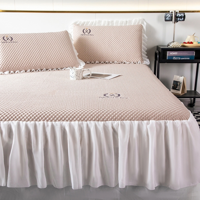 91家纺网 家纺一手货源 找家纺 佳居缘 2022新款冰豆豆冷感床裙款凉席三件套 香芋粉