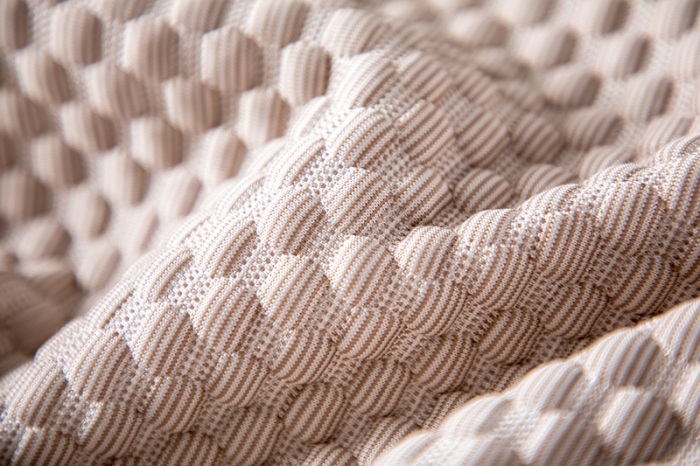 91家纺网 家纺一手货源 找家纺 佳居缘 2022新款冰豆豆冷感床裙款凉席三件套 香芋粉