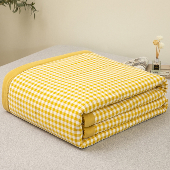 91家纺网 家纺一手货源 找家纺 天瑜 2024新款棉花芯色织水洗棉夏被 姜黄小格