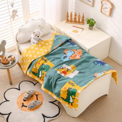 91家纺网 家纺一手货源 找家纺 芭伯妮2025新款40支全棉新疆棉花幼儿园儿童夏被恐龙家族绿