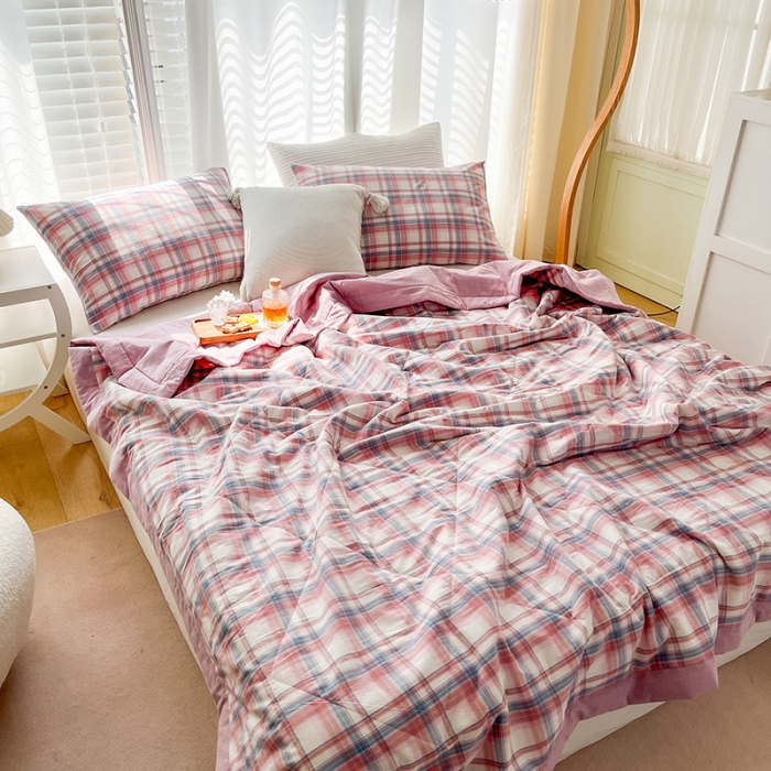 91家纺网 家纺一手货源 找家纺 天瑜 2024新款棉花芯色织水洗棉夏被 时尚紫