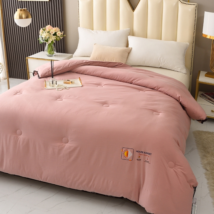 91家纺网 家纺一手货源 找家纺 德芙 2023新款运动风纯色超柔天竺棉被 胭脂粉