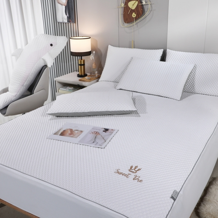 91家纺网 家纺一手货源 找家纺 （总）新月家纺 2022新款冰豆豆蕾丝网布款凉感席凉席三件套