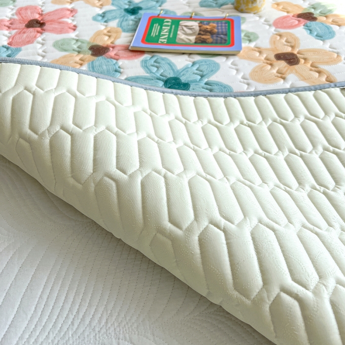 91家纺网 家纺一手货源 找家纺 （总）慕尚 小清新床席款乳胶席三件套（带氨纶0.5mm）