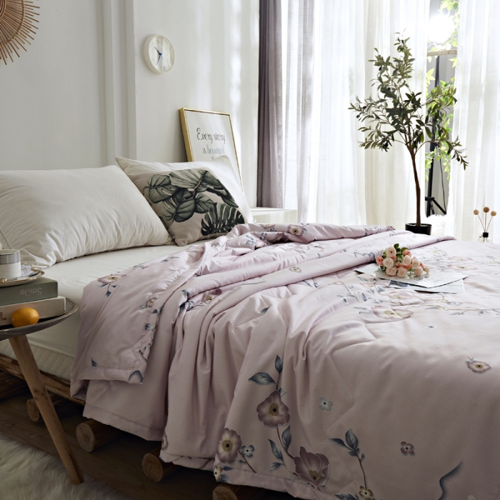 91家纺网 家纺一手货源 找家纺 欧雅搁 2025新款水洗棉印花夏凉被 生如夏花-浅粉