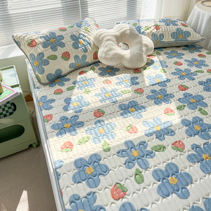 91家纺网 家纺一手货源 找家纺 慕尚 小清新床席款乳胶席三件套（带氨纶0.5mm） 草莓花