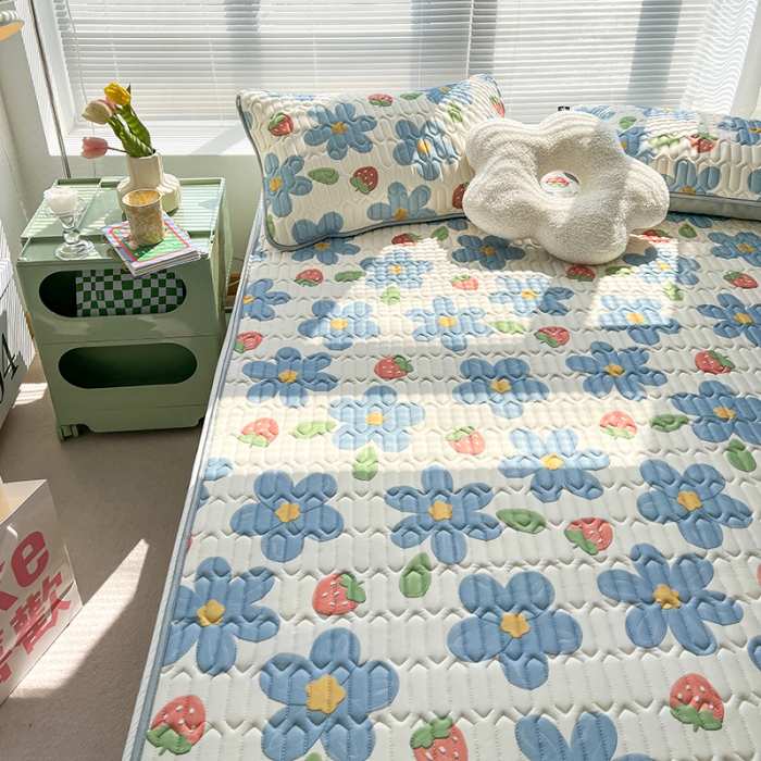 91家纺网 家纺一手货源 找家纺 慕尚 小清新床席款乳胶席三件套（带氨纶0.5mm） 草莓花