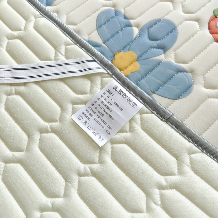 91家纺网 家纺一手货源 找家纺 慕尚 小清新床席款乳胶席三件套（带氨纶0.5mm） 草莓花