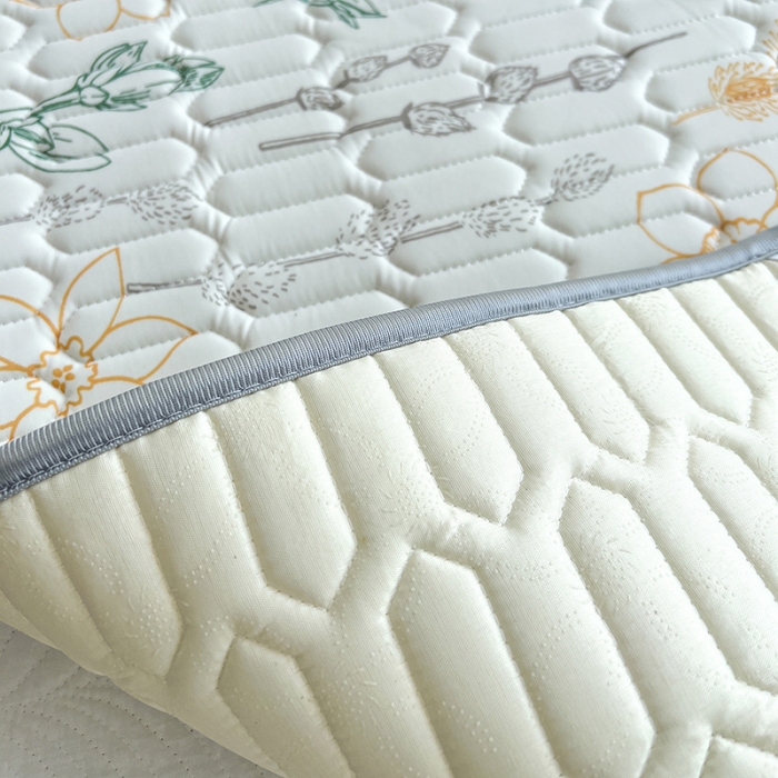 91家纺网 家纺一手货源 找家纺 慕尚 小清新床席款乳胶席三件套（带氨纶0.5mm） 梦水仙