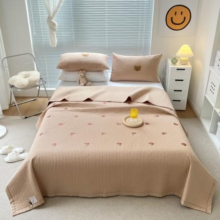 漫调 2022新款直边款全棉刺绣夏被床盖小熊卡其