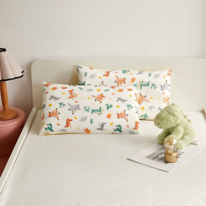 91家纺网 家纺一手货源 找家纺 荷马之梦 童画系列—全棉AB版儿童枕套 七彩恐龙