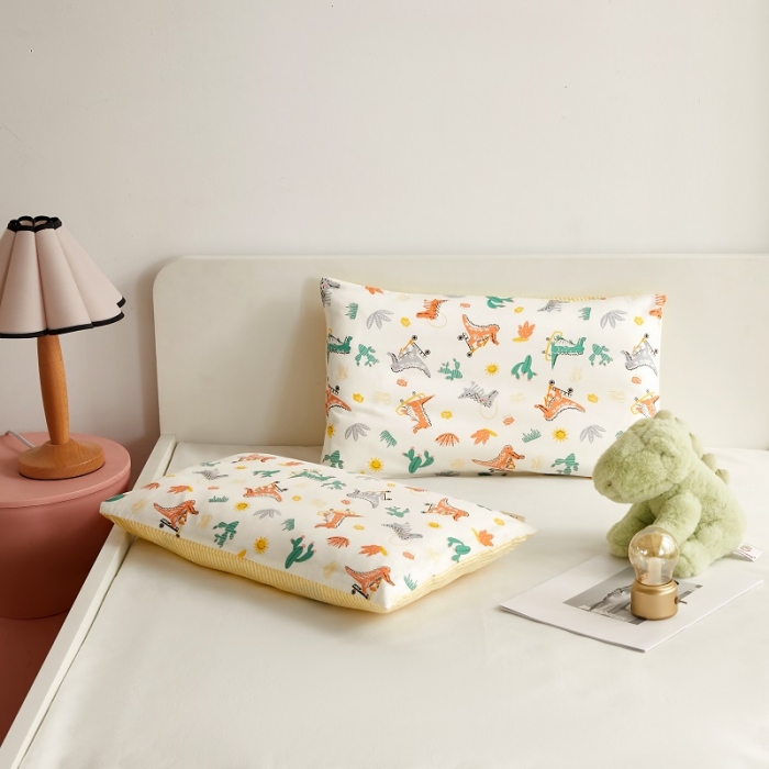 91家纺网 家纺一手货源 找家纺 荷马之梦 童画系列—全棉AB版儿童枕套 七彩恐龙