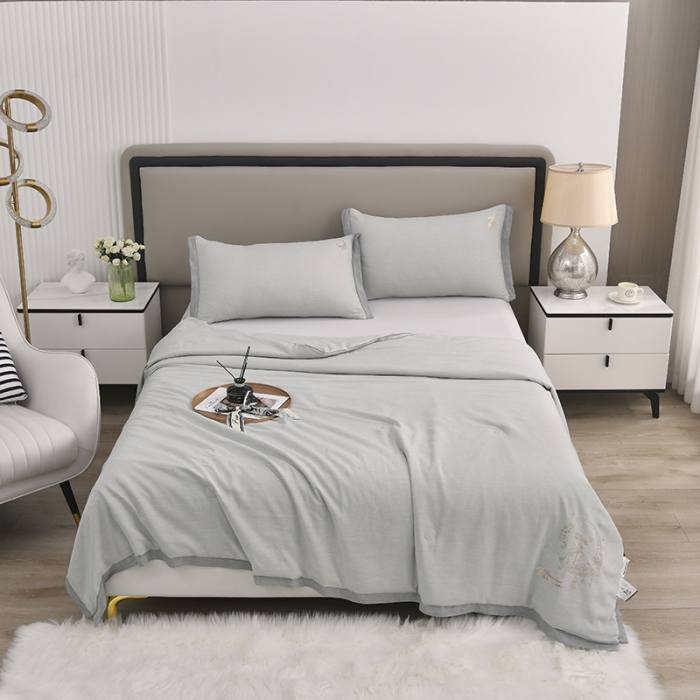 91家纺网 家纺一手货源 找家纺 21度c 2023新款天丝夏被四件套直播夏凉被空调被 天丝-月鹿冷灰色