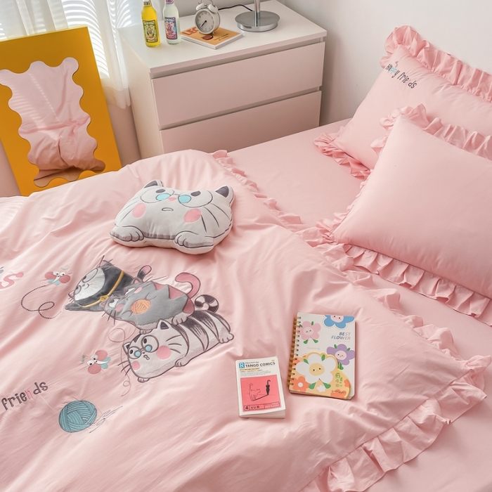 91家纺网 家纺一手货源 找家纺 凡客 新款全棉色织水洗棉贴布绣花边四件套 快乐萌猫-粉