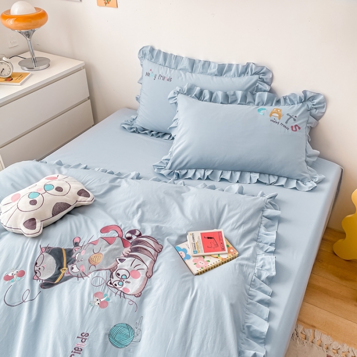 91家纺网 家纺一手货源 找家纺 凡客 新款全棉色织水洗棉贴布绣花边四件套 快乐萌猫-蓝