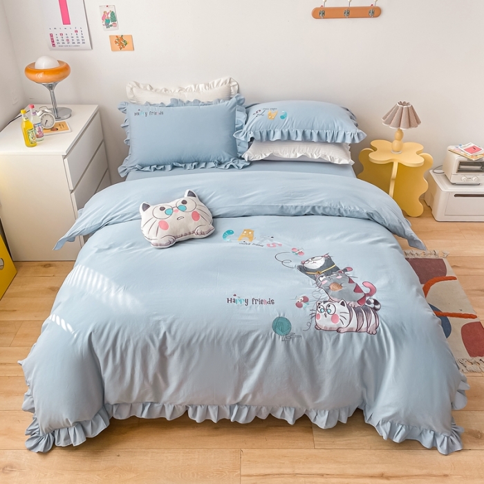 91家纺网 家纺一手货源 找家纺 凡客 新款全棉色织水洗棉贴布绣花边四件套 快乐萌猫-蓝