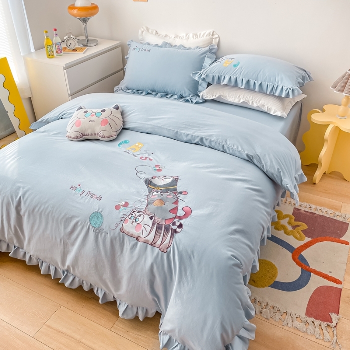 91家纺网 家纺一手货源 找家纺 凡客 新款全棉色织水洗棉贴布绣花边四件套 快乐萌猫-蓝