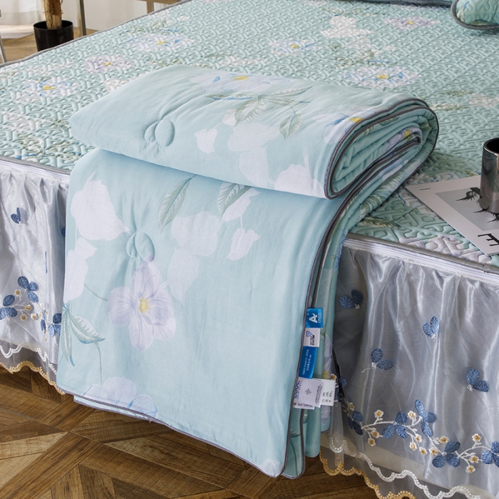 91家纺网 家纺一手货源 找家纺 纽缦 2022新款凉感丝乳胶凉席花卉夏被床裙四件套 春晓绿