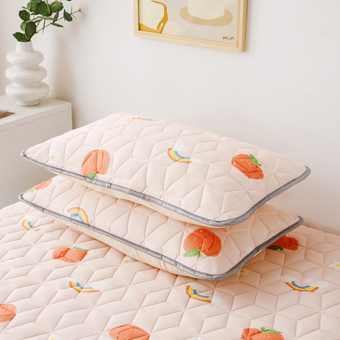 91家纺网 家纺一手货源 找家纺 纽缦 2022新款凉感丝乳胶凉席卡通系列床单款 彩虹桃