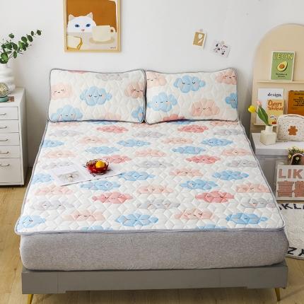 91家纺网 家纺一手货源 找家纺 纽缦 2022新款凉感丝乳胶凉席卡通系列床单款 云朵朵