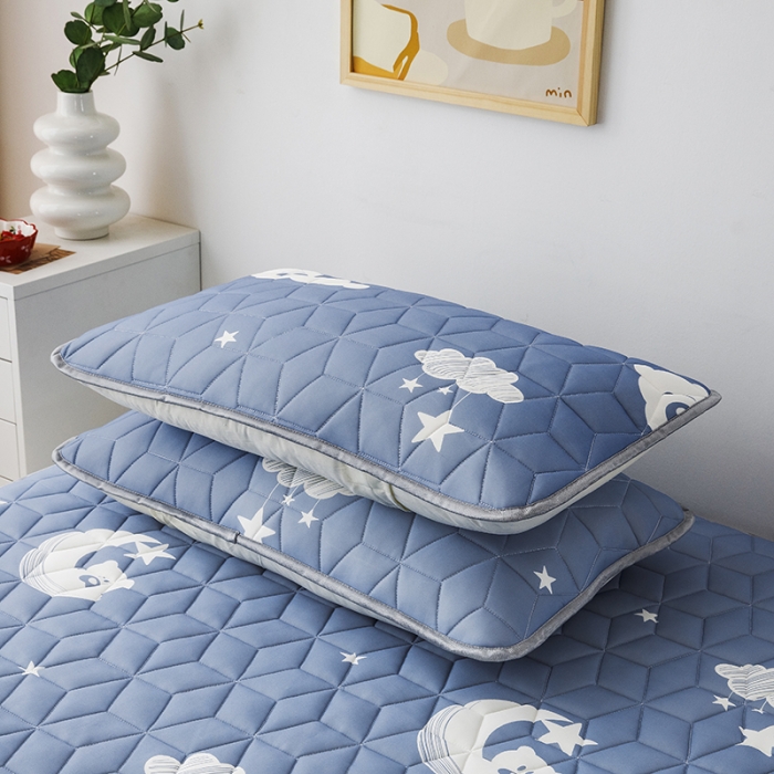 91家纺网 家纺一手货源 找家纺 纽缦 2022新款凉感丝乳胶凉席卡通系列床单款 星空熊