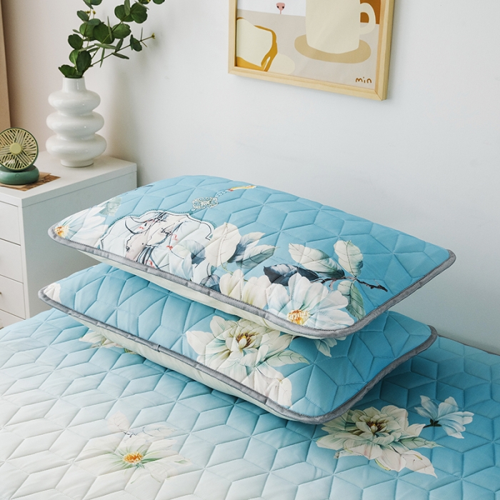 91家纺网 家纺一手货源 找家纺 纽缦 2022新款凉感丝乳胶凉席卡通系列床单款 芬芳