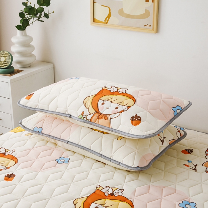 91家纺网 家纺一手货源 找家纺 纽缦 2022新款凉感丝乳胶凉席卡通系列床单款 小女孩