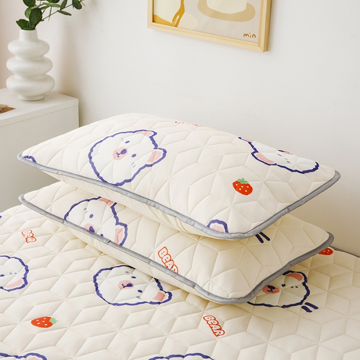 91家纺网 家纺一手货源 找家纺 纽缦 2022新款凉感丝乳胶凉席卡通系列床单款 快乐小熊